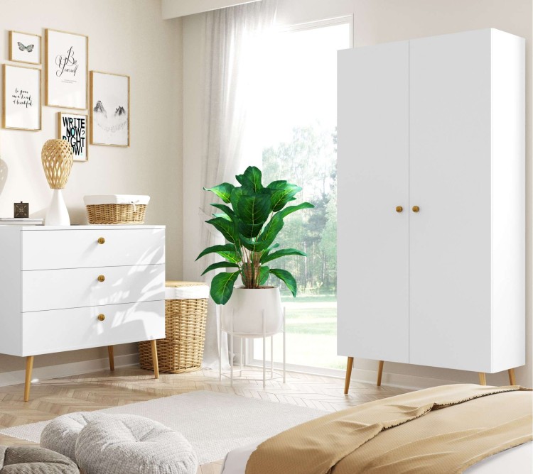 KOMODA BIAŁA ROSE 100 cm Z DRZWICZKAMI SKANDYNAWSKA POJEMNA- NOGI WYSOKIE DREWNIANE